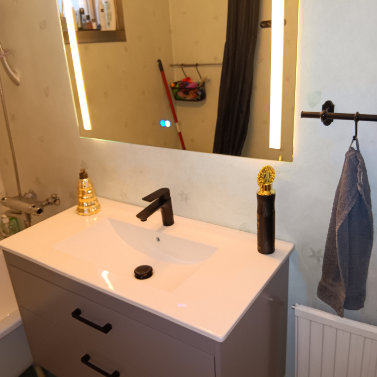 Kundebilde Baderomspakke | Kommode 90 cm�| Sideskap & LED-speil | Gr�
