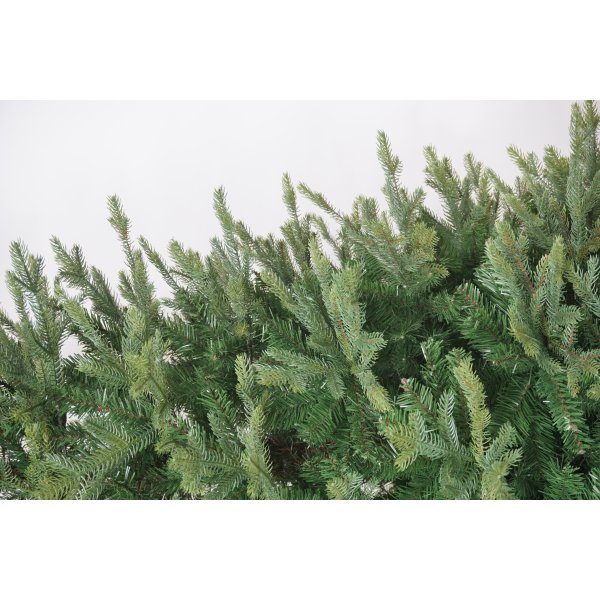 Kunstig juletre | 210 cm | 3 820 grentupper | PE/PVC