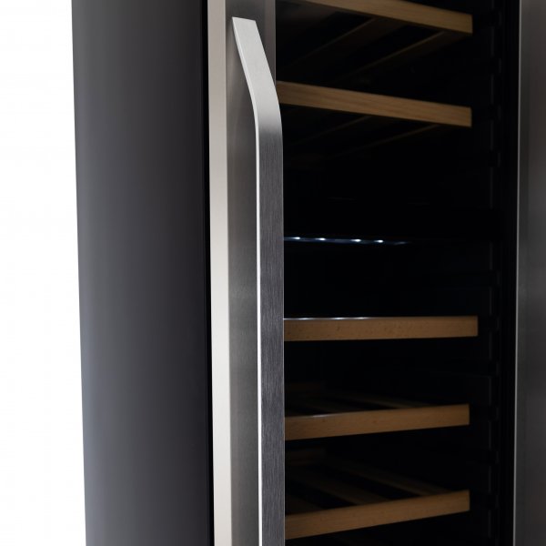 Vinkjøler 2 temperatursoner | 27 flasker | Stillegående | 35cm bred Vinkjøler 2 temperatursoner | 27 flasker | Stillegående | 35cm bred