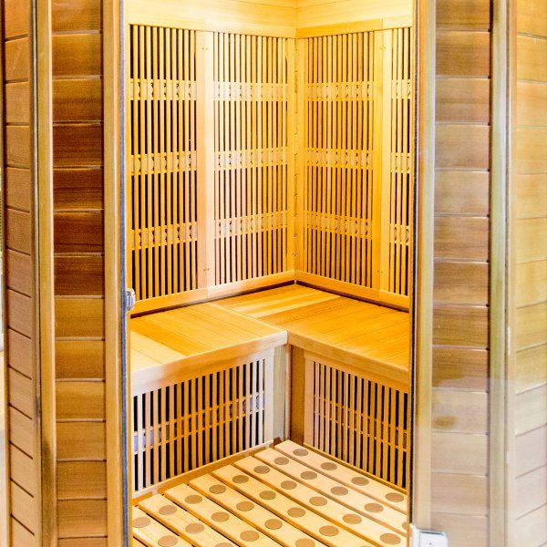 Infrarød badstue - 5 personer | Full høyde 210cm | Saarijärvi Infrarød badstue - 5 personer | Full høyde 210cm | Saarijärvi