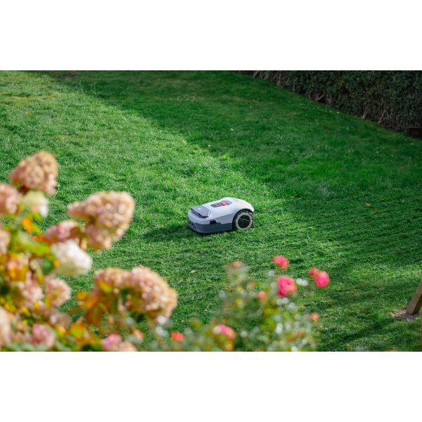 Robotgressklipper uten kantledning 3600 m� | Full-Band RTK + 4 AI-kameraer | ANTHBOT Genie 3000