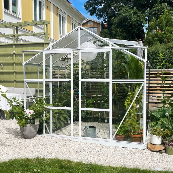 Drivhus 6,4 m² | 4 mm sikkerhetsglass | 5 års stormgaranti Drivhus 6,4 m² | 4 mm sikkerhetsglass | 5 års stormgaranti