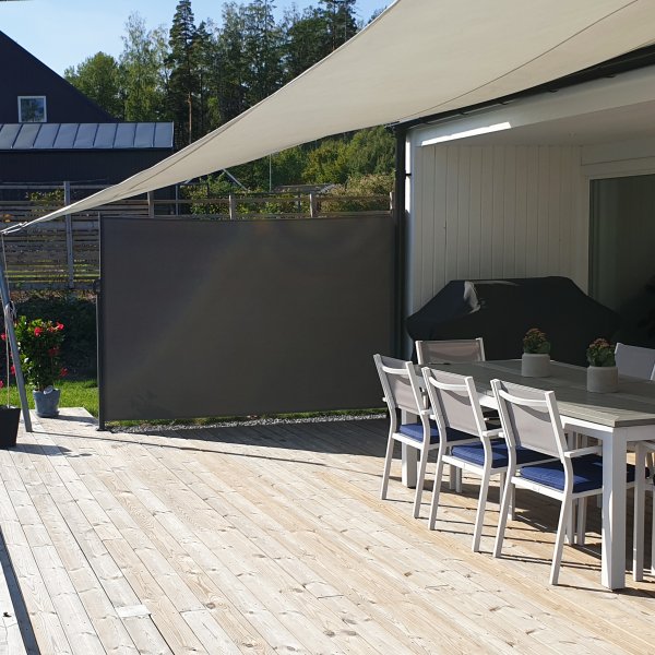Høy sidemarkise 1,8x3m | Sol-, vind- og innsynsbeskyttelse | Metalcraft Høy sidemarkise 1,8x3m | Sol-, vind- og innsynsbeskyttelse | Metalcraft