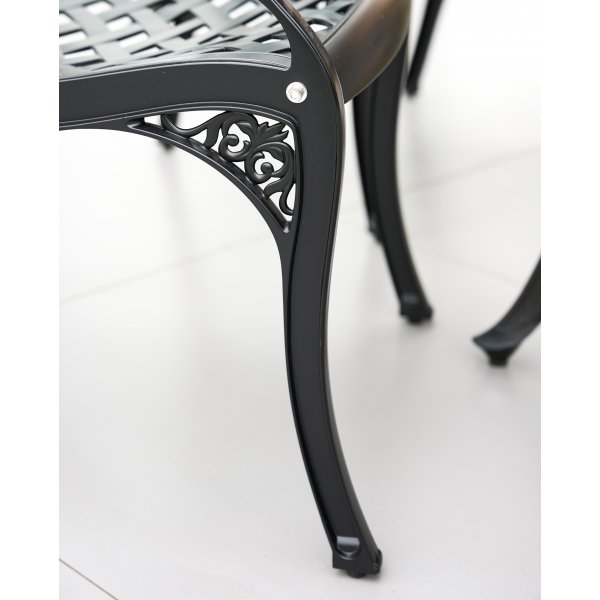 Rund hagemøbelgruppe i aluminium | Ø130 cm | 6 stoler | Svart Rund hagemøbelgruppe i aluminium | Ø130 cm | 6 stoler | Svart