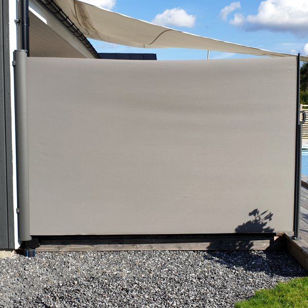 Høy sidemarkise 1,8x3m | Sol-, vind- og innsynsbeskyttelse | Metalcraft Høy sidemarkise 1,8x3m | Sol-, vind- og innsynsbeskyttelse | Metalcraft