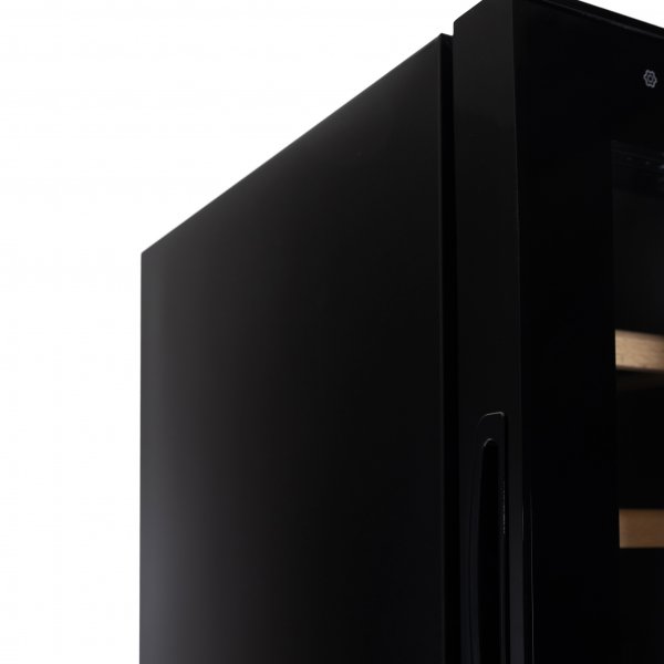 Vinkjøler for 18 flasker | Ekstra stillegående | LED-belysning | 25 cm smal Vinkjøler for 18 flasker | Ekstra stillegående | LED-belysning | 25 cm smal