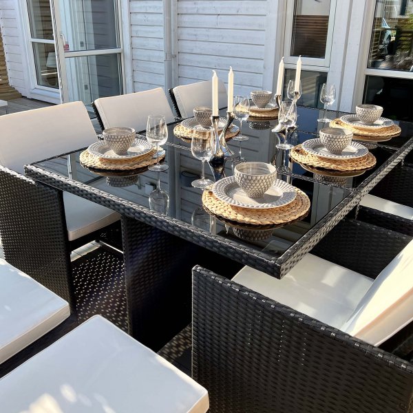 Spisegruppe utemøbler | 10 sitteplasser | Kunstrotting Spisegruppe utemøbler | 10 sitteplasser | Kunstrotting