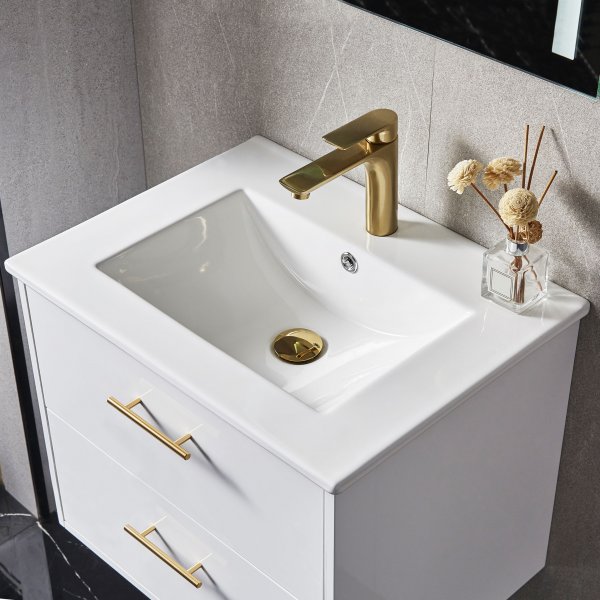 Baderomsmøbel | 60cm | LED speil | Blandebatteri og beslag i messing Baderomsmøbel | 60cm | LED speil | Blandebatteri og beslag i messing