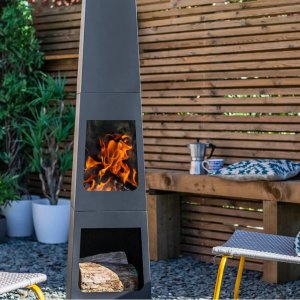 Ildsted med vedoppbevaring | 150 cm | Svart/gr�