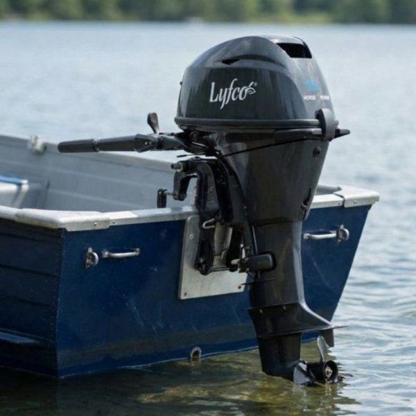 B�tmotor 15 hk | 2-sylindret 4-taktsmotor, drivstoffeffektiv, 24 L tank, lang stamme