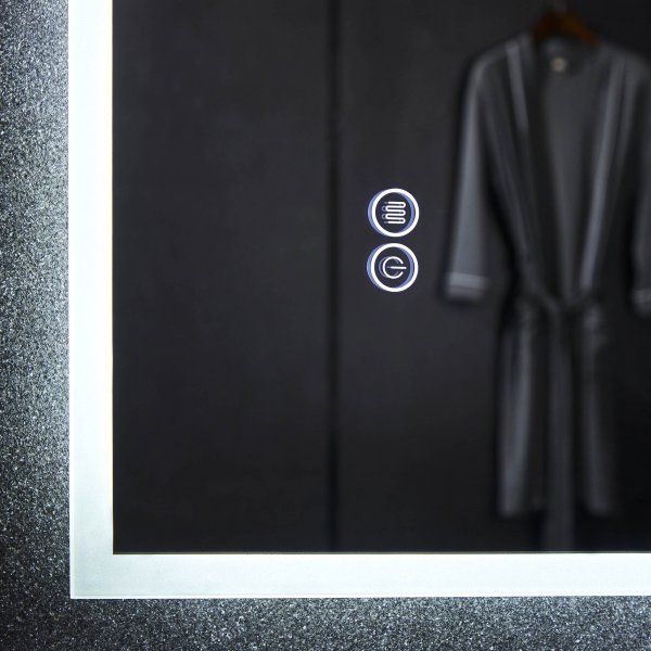 Speil med LED-belysning og antiduggfunksjon Speil med LED-belysning og antiduggfunksjon