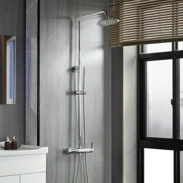 Takdusjsett i krom | 20 cm takdusj, h�nddusj, justerbar h�yde 83�119 cm