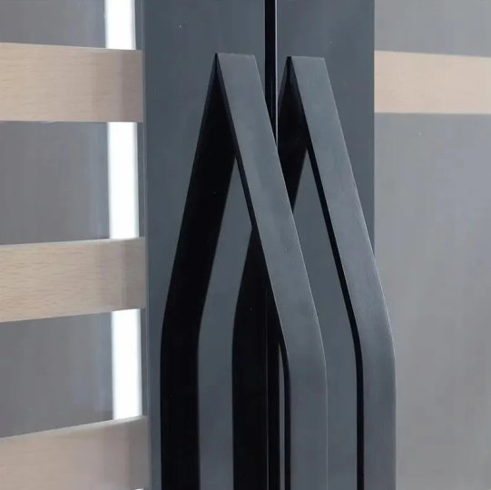 Stor vinkj�ler for 60 flasker og 218 bokser | Eksklusivt design med doble temperatursoner | 365 L