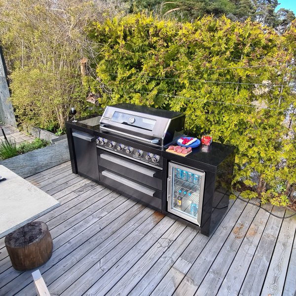 Stor luksuris gassgrill med varmluftfunksjon - Austin Blackline