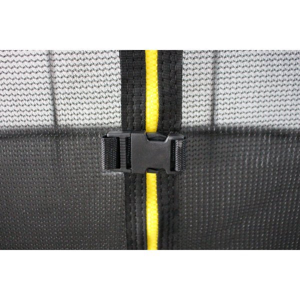 Oval trampoline med sikkerhetsnett | 244 � 396 cm | Svart