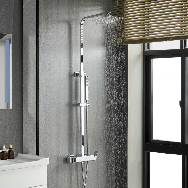 Takdusjsett i krom | 20 x 20 cm takdusj og h�nddusj, Cindy