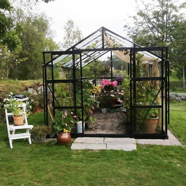 Drivhus i glass 11,1m² | 4mm sikkerhetsglass | 5 års stormgaranti Drivhus i glass 11,1m² | 4mm sikkerhetsglass | 5 års stormgaranti